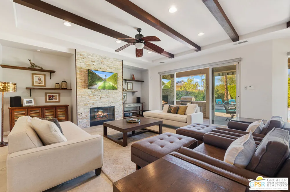 1586 Sienna Court Palm Springs, CA 92262