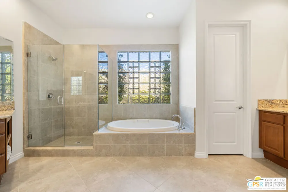 1586 Sienna Court Palm Springs, CA 92262