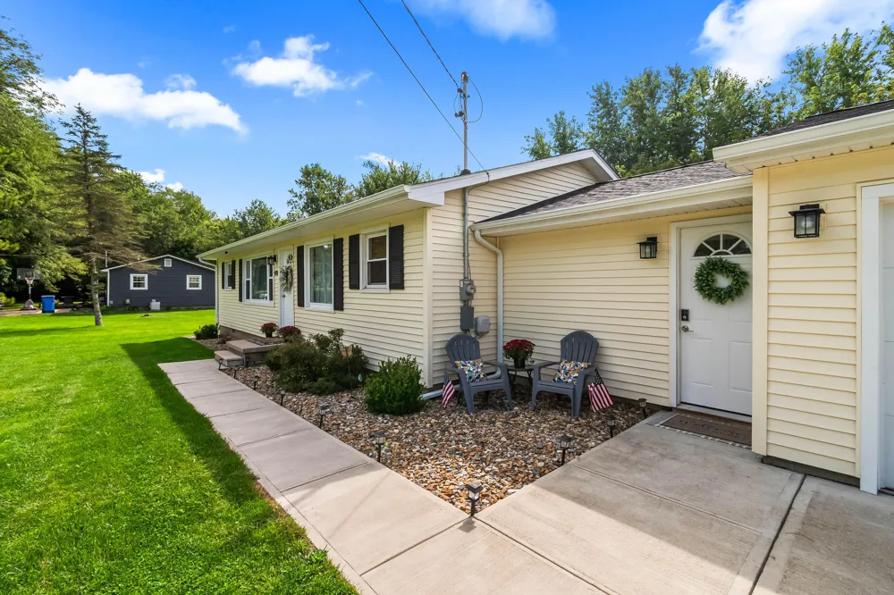 109 Boadway Street Spring Arbor, MI 49283