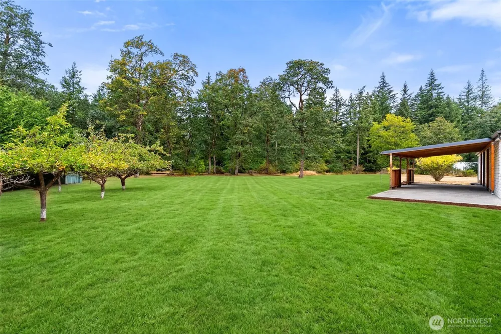 8210 Riffe Lane SW Rochester, WA 98579
