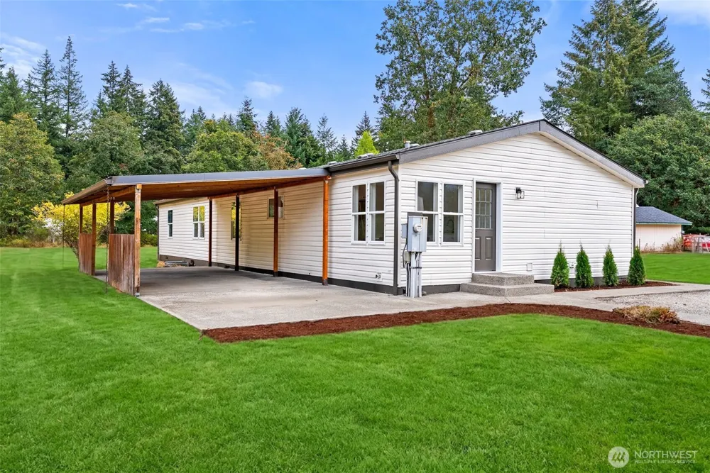 8210 Riffe Lane SW Rochester, WA 98579