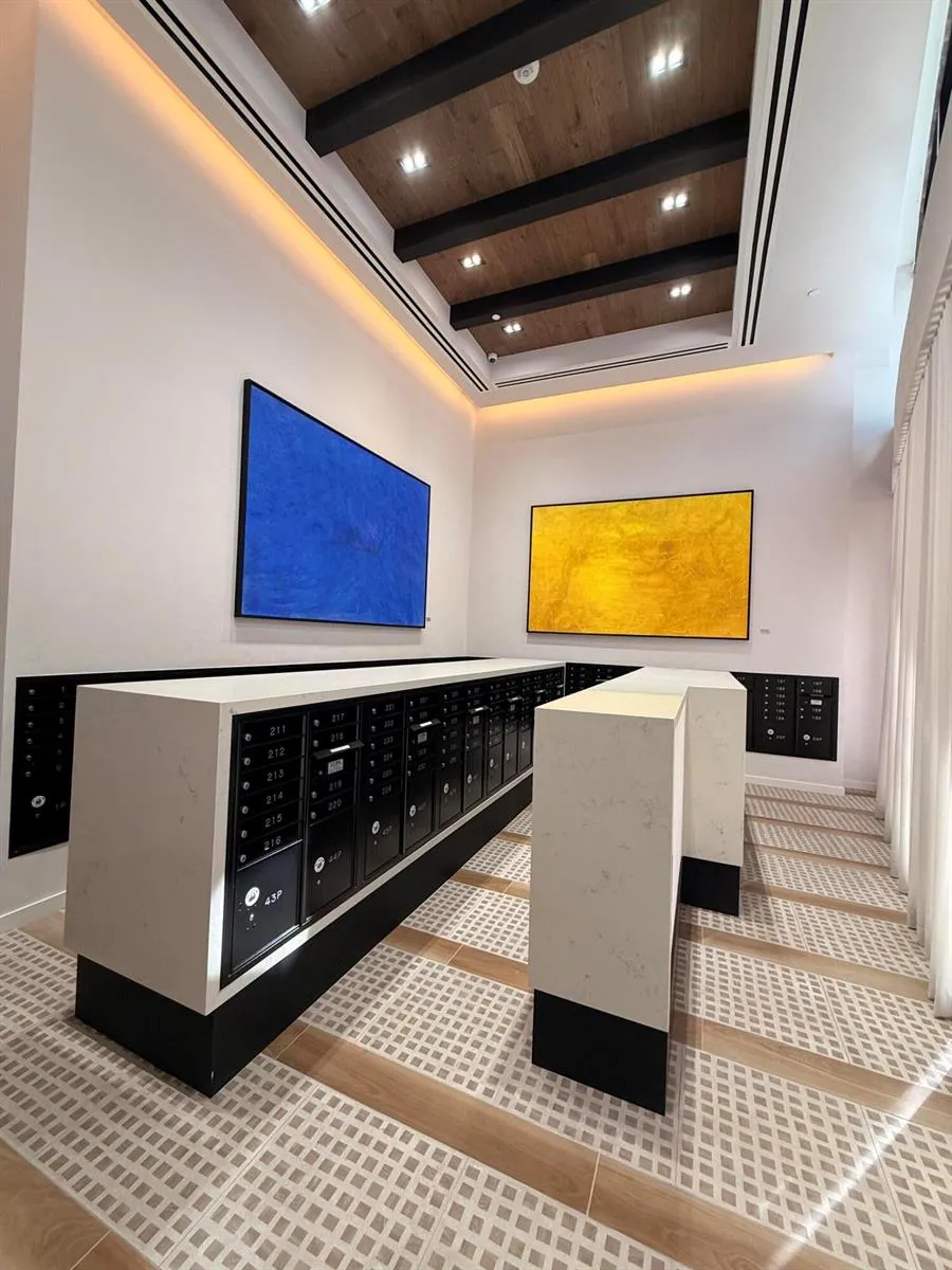 225 MIAMI AVENUE #2207 Miami, FL 33128