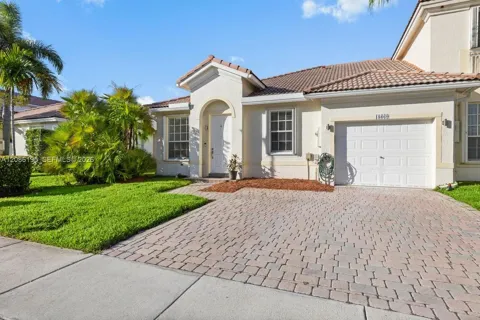 18660 SW 28th Ct