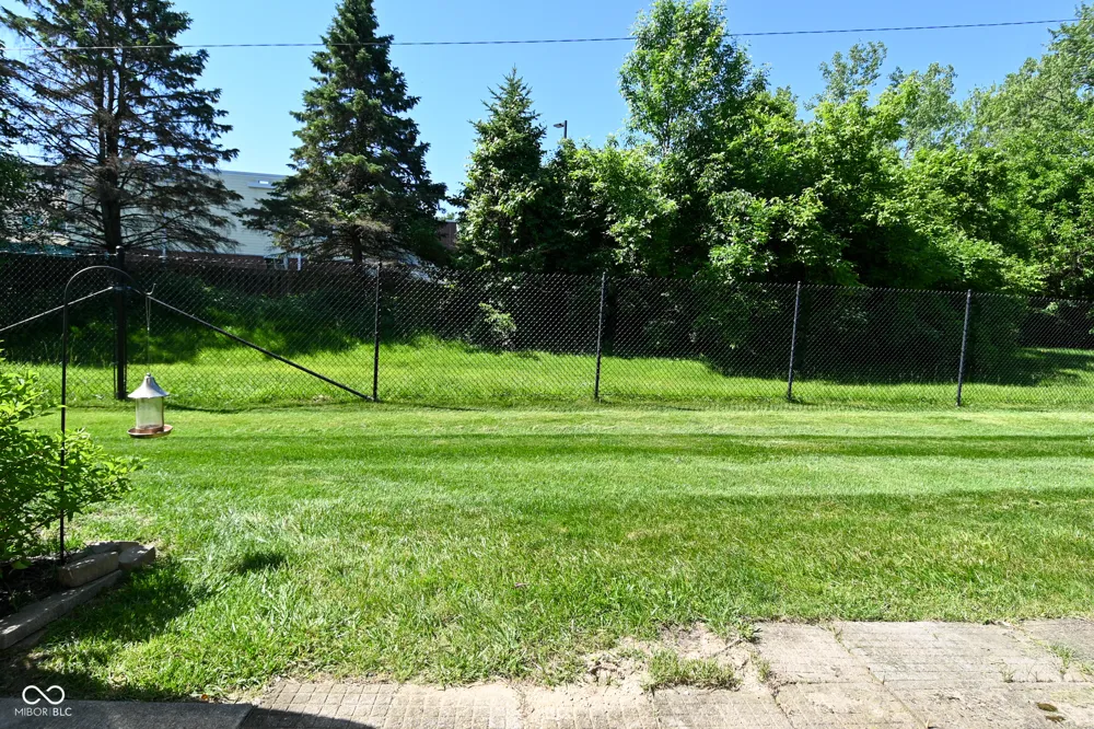 2505 Spring Hill Court Indianapolis, IN 46268