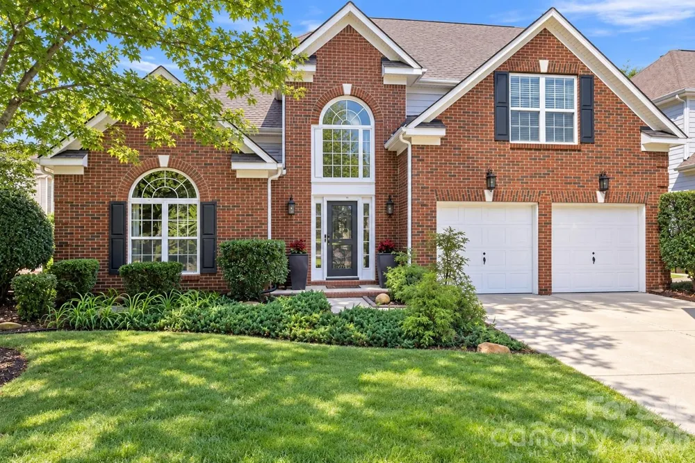 16215 Hollingbourne Road Huntersville, NC 28078