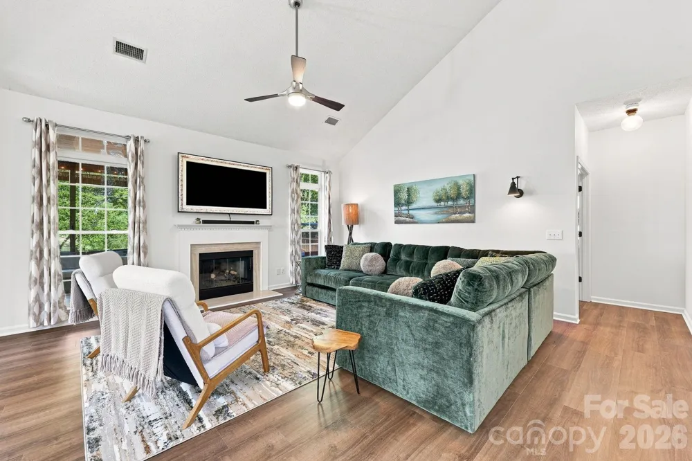 16215 Hollingbourne Road Huntersville, NC 28078