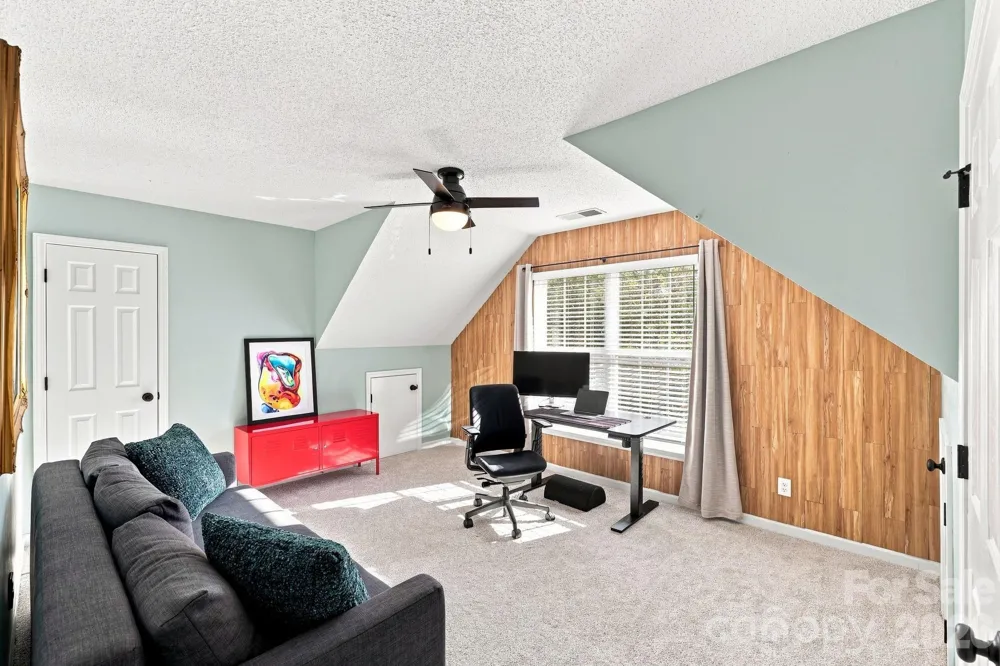 16215 Hollingbourne Road Huntersville, NC 28078