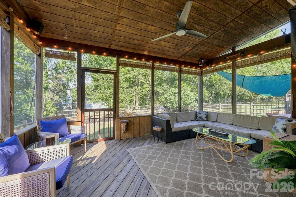 16215 Hollingbourne Road Huntersville, NC 28078