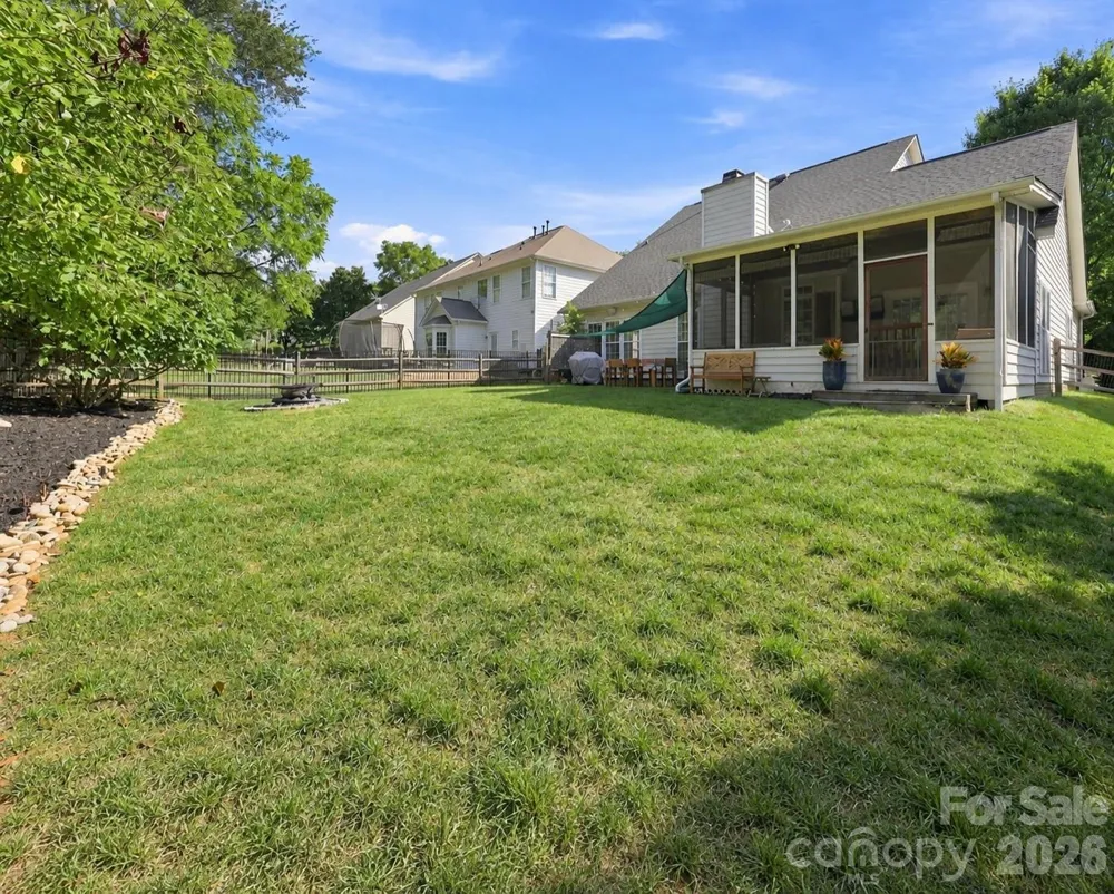 16215 Hollingbourne Road Huntersville, NC 28078