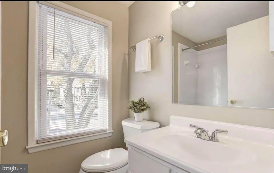 13817 CABERNET COURT Chantilly, VA 20151