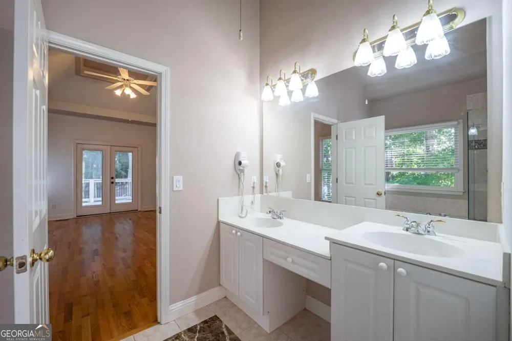 2059 Woodside Park DR Woodstock, GA 30188