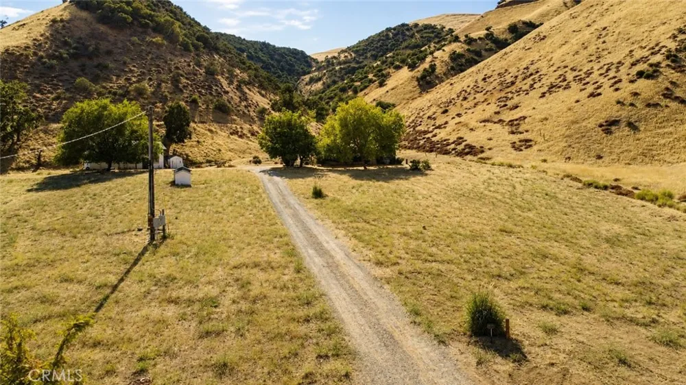 3227 Taylor Lebec, CA 93243