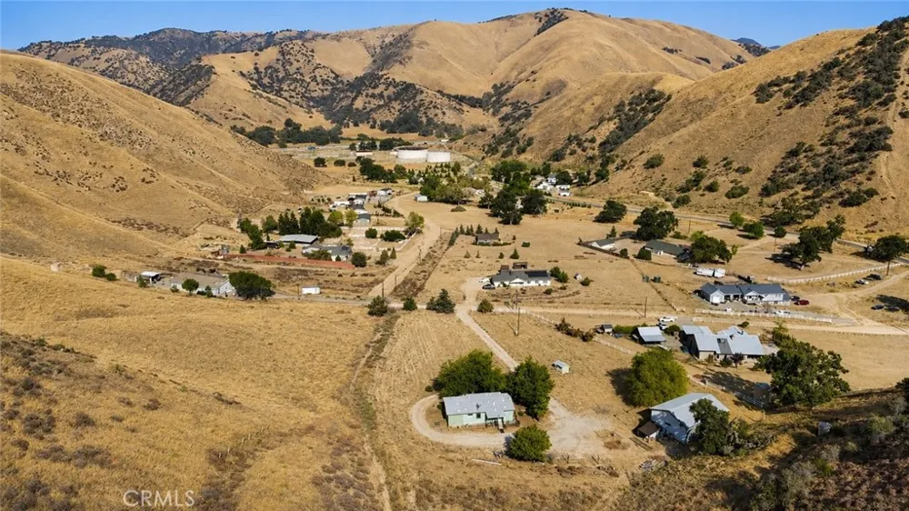 3227 Taylor Lebec, CA 93243