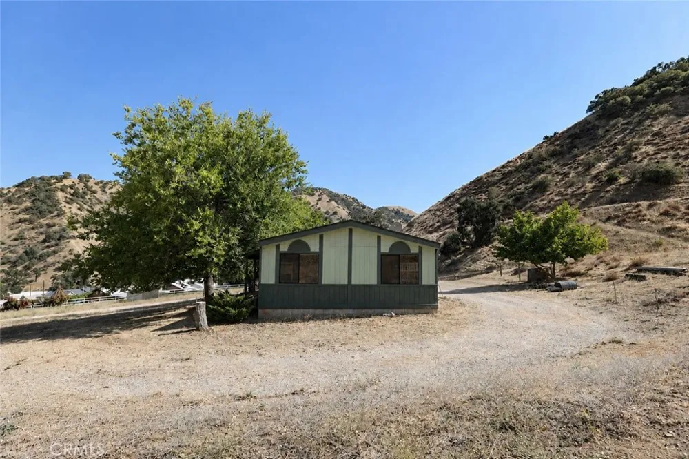 3227 Taylor Lebec, CA 93243