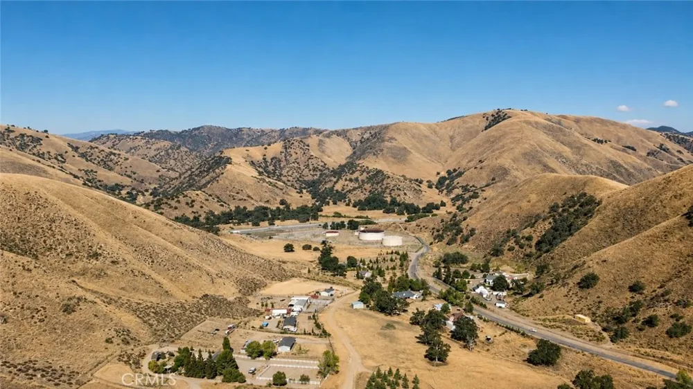 3227 Taylor Lebec, CA 93243