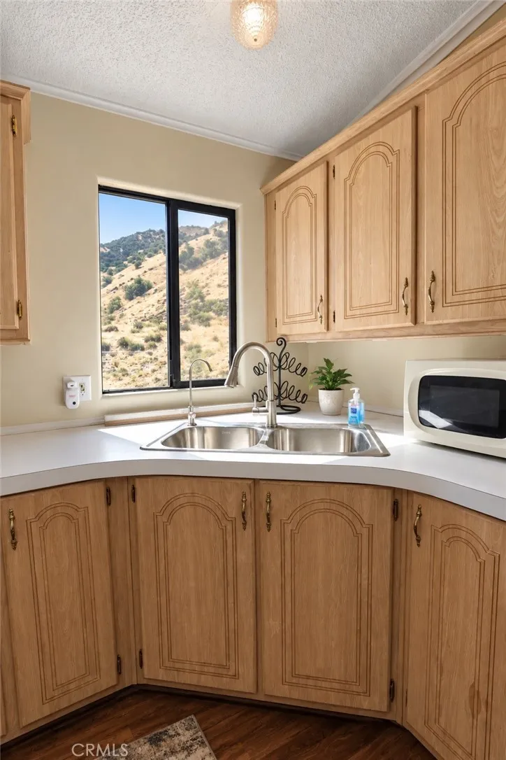3227 Taylor Lebec, CA 93243