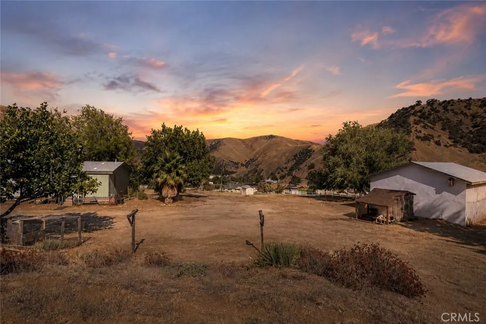 3227 Taylor Lebec, CA 93243