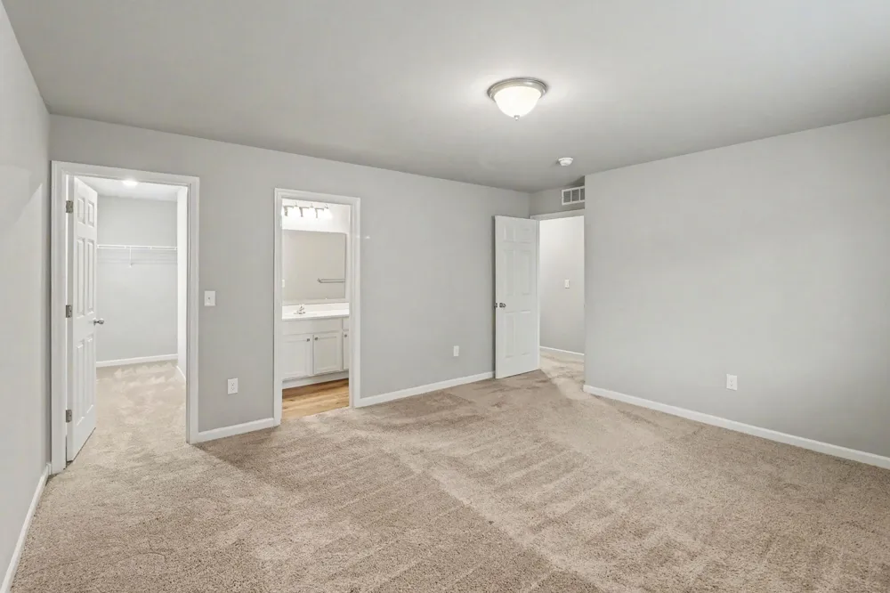 2928 Sycamore River Drive Fowlerville, MI 48836