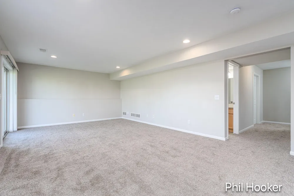 2125 Orchard Ridge Drive NW Grand Rapids, MI 49534