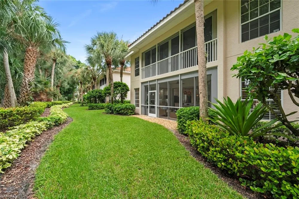 8452 Abbington Circle #1612 Naples, FL 34108