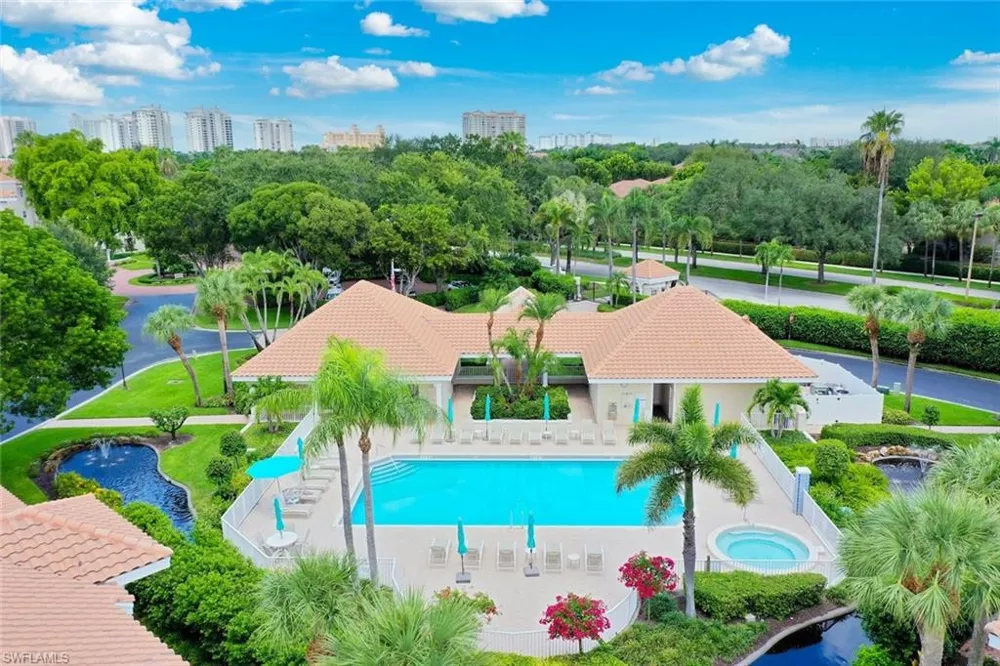 8452 Abbington Circle #1612 Naples, FL 34108