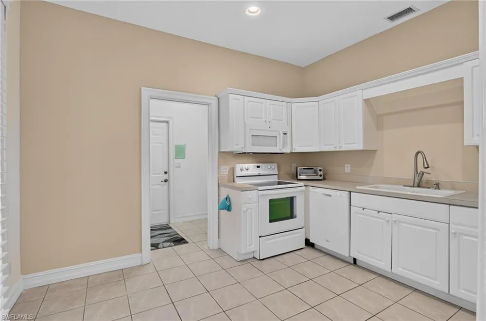 8515 Chase Preserve Drive Naples, FL 34113