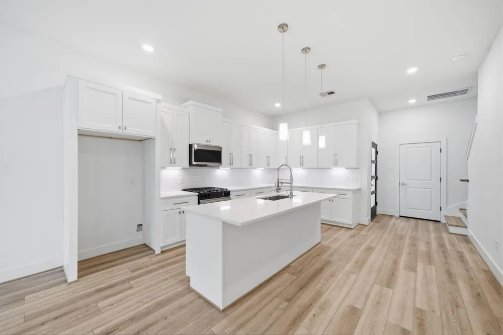 414 E 34th Street Houston, TX 77018
