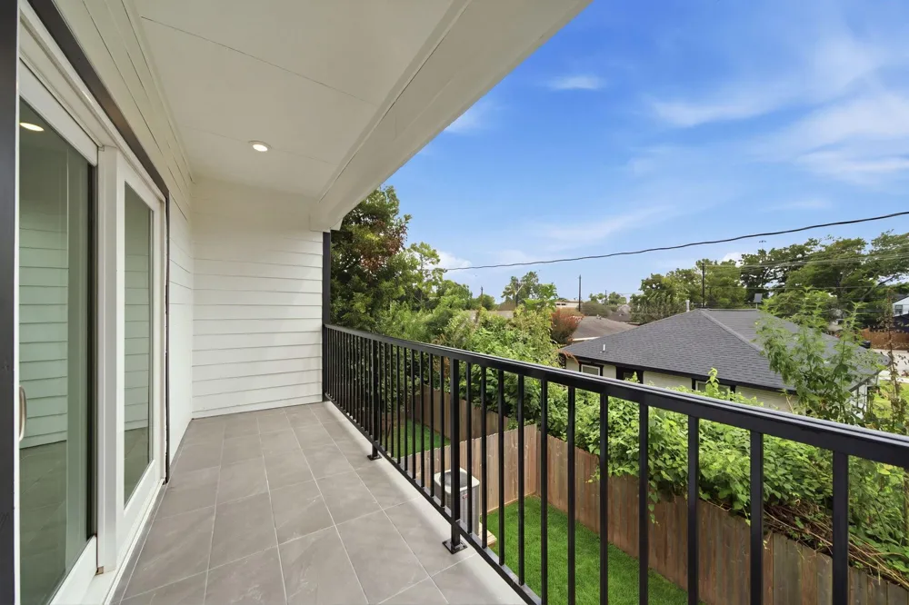 414 E 34th Street Houston, TX 77018