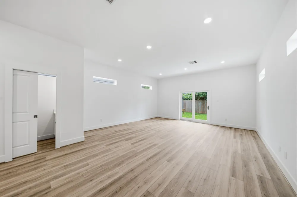414 E 34th Street Houston, TX 77018