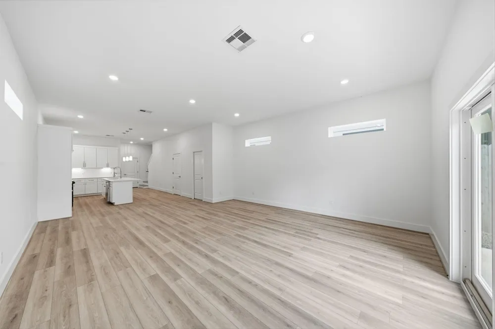 414 E 34th Street Houston, TX 77018