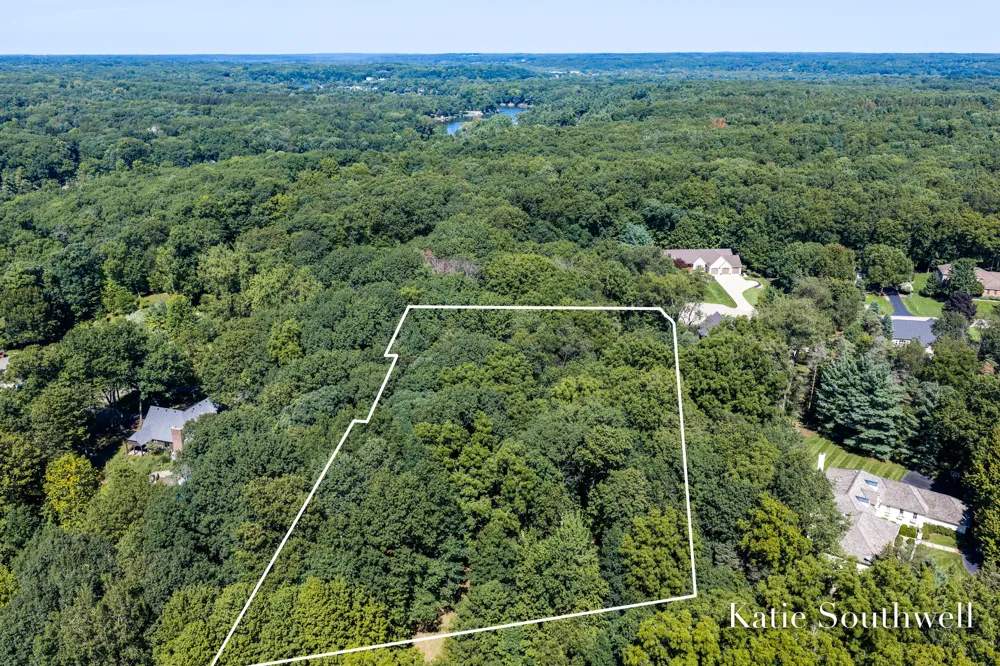 7670 Wood Violet Court SE Grand Rapids, MI 49546