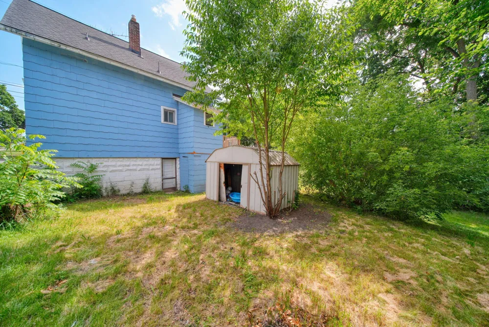 1516 Plymouth Street Jackson, MI 49203