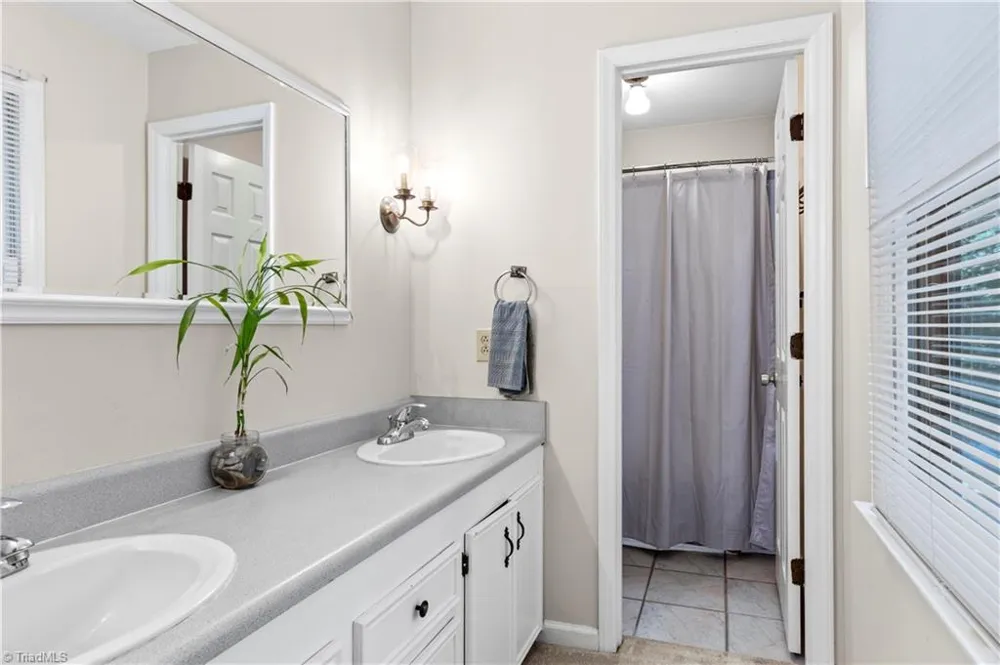 499 Reigate Drive Kernersville, NC 27284