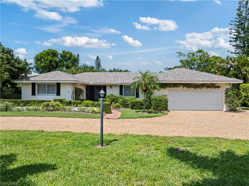 717 Rudder Road Naples, FL 34102