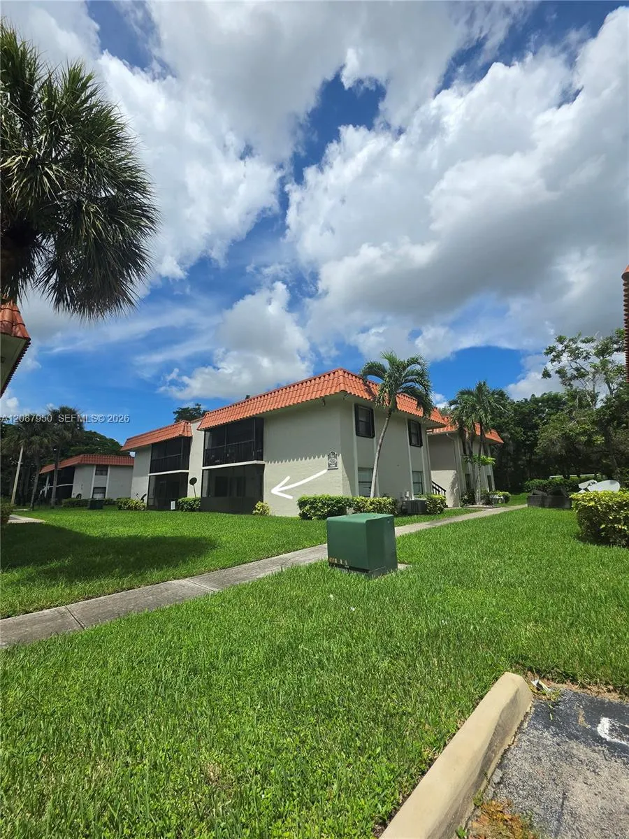9708 Hammocks Blvd #101-32 Miami, FL 33196