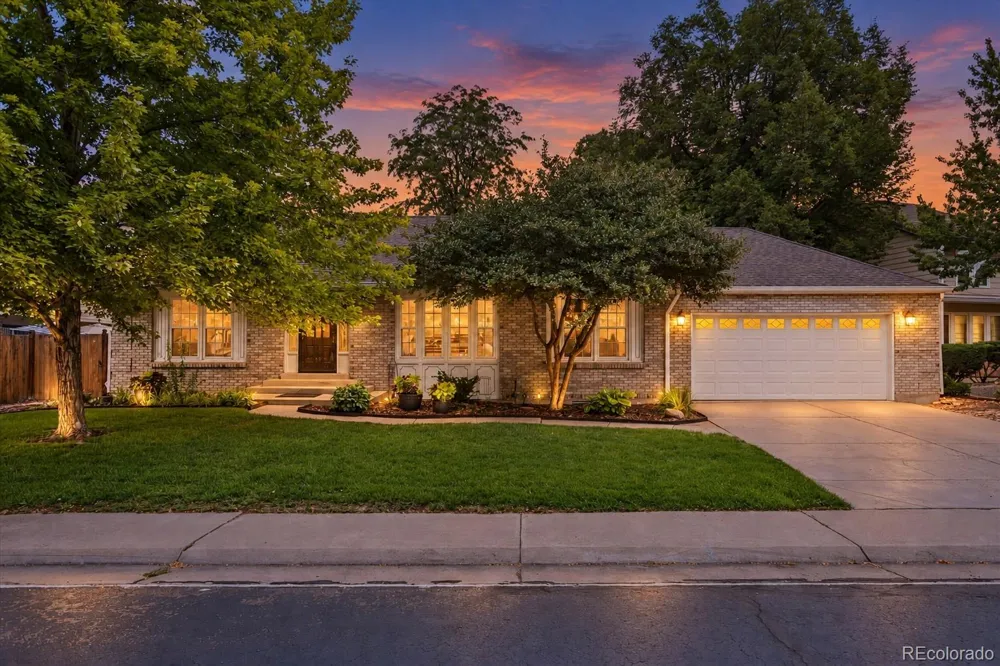 5923 W Pacific Circle Lakewood, CO 80227