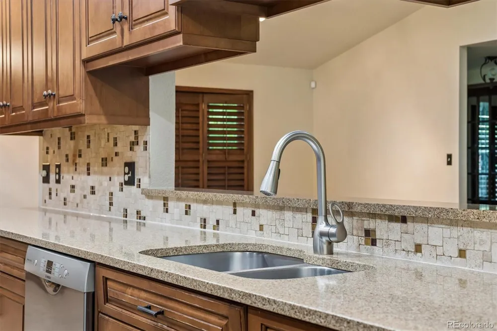 5923 W Pacific Circle Lakewood, CO 80227