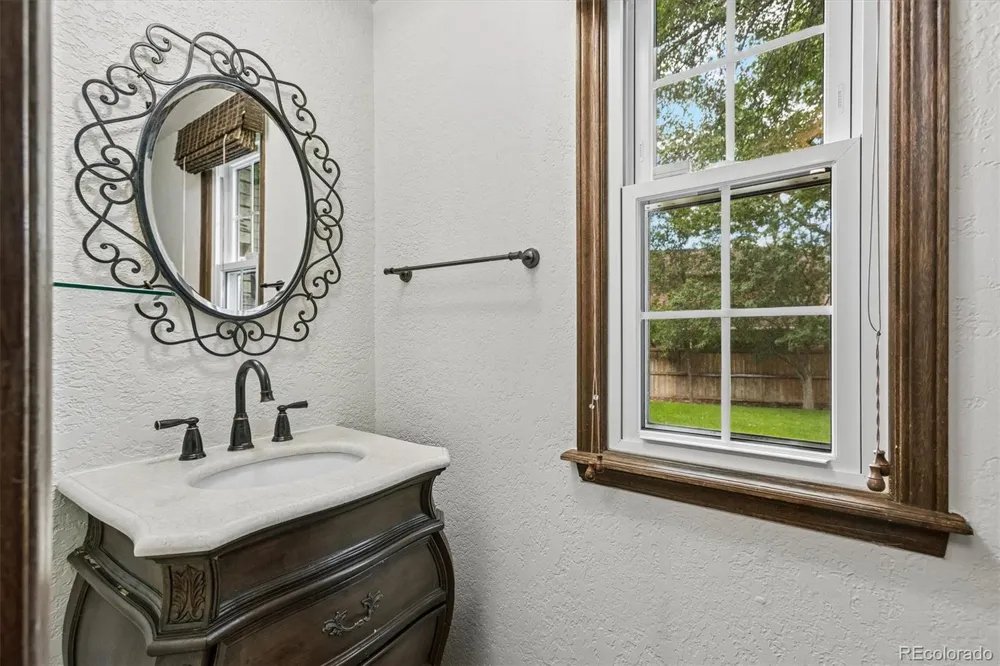 5923 W Pacific Circle Lakewood, CO 80227