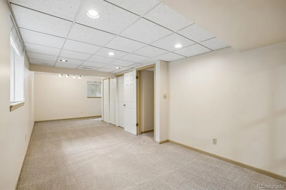 5923 W Pacific Circle Lakewood, CO 80227