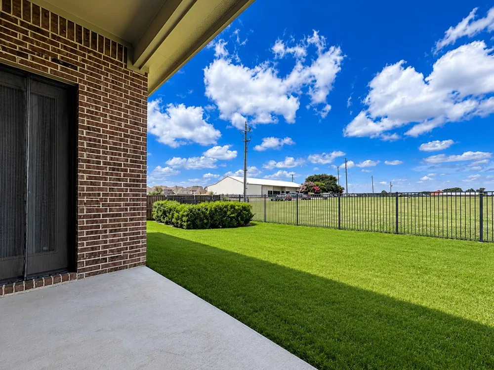 17293 Texas Pistache Drive Dallas, TX 75252