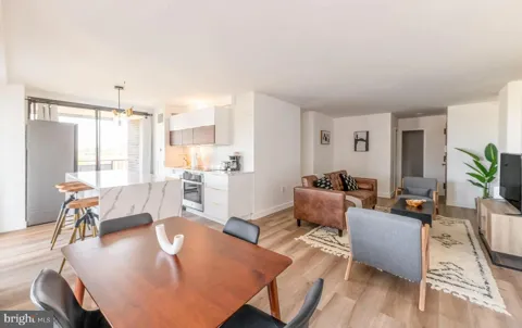 250 S REYNOLDS STREET #1004