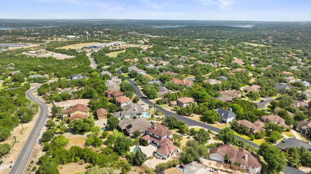 34 AUTUMN OAKS DRIVE The Hills, TX 78738