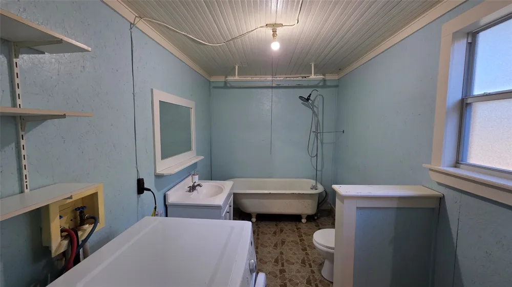 401 Pecan Street Moulton, TX 77975