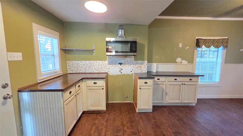 401 Pecan Street Moulton, TX 77975