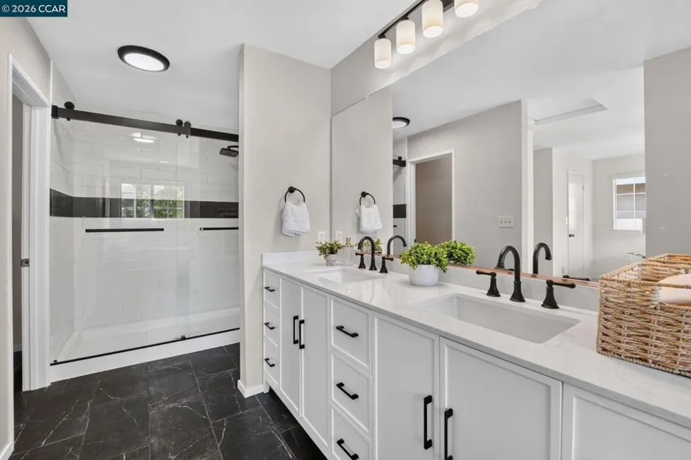 1035 Pinehurst Ct Concord, CA 94521