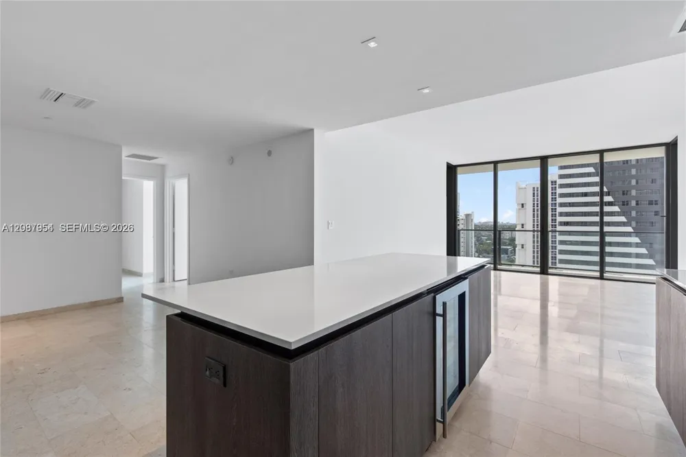 88 SW 7th St #904 Miami, FL 33130