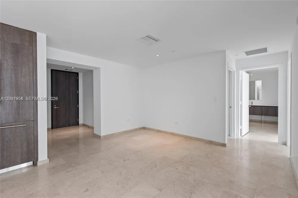 88 SW 7th St #904 Miami, FL 33130
