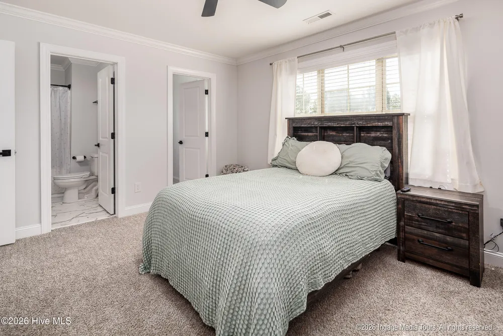 902 Derbyshire Lane Greenville, NC 27858
