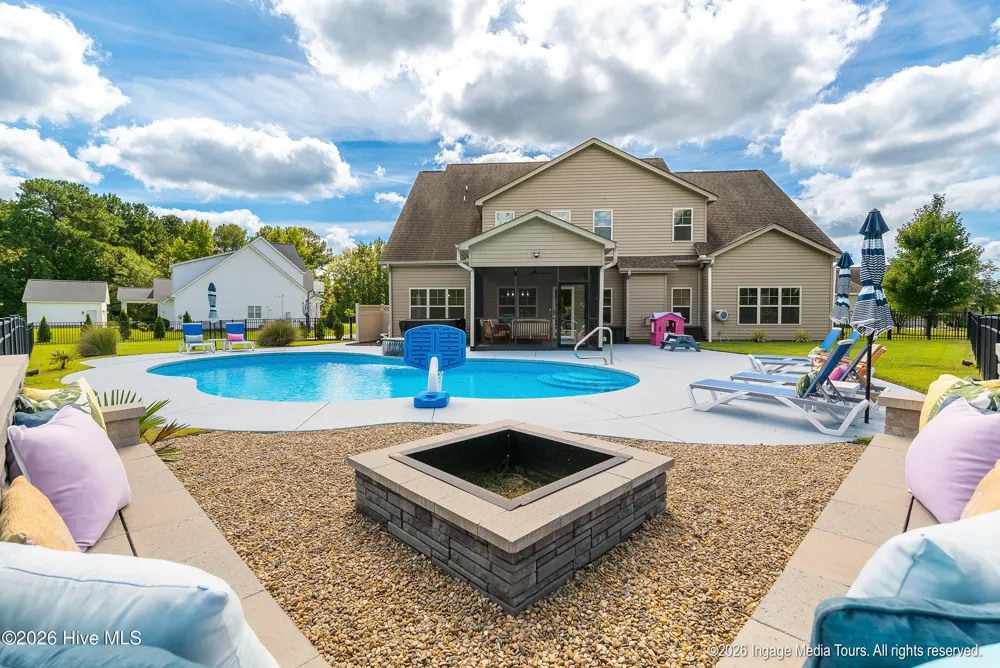 902 Derbyshire Lane Greenville, NC 27858