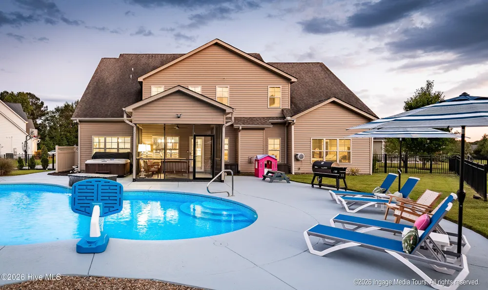 902 Derbyshire Lane Greenville, NC 27858